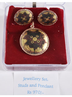 Jewellery Set, Studs and Pendant